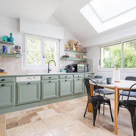 Amazing With Swimming Pool 別荘