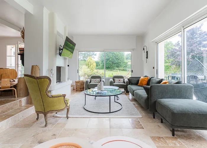 Amazing With Swimming Pool Σπίτι διακοπών